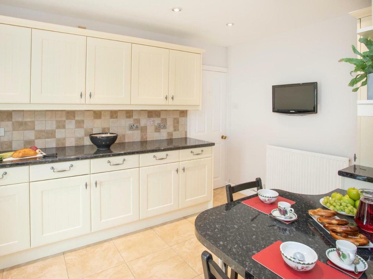 Holiday home Fron Menai Bridge